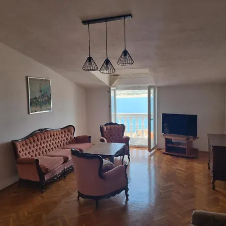 Nena In Dalmatia 아파트 *